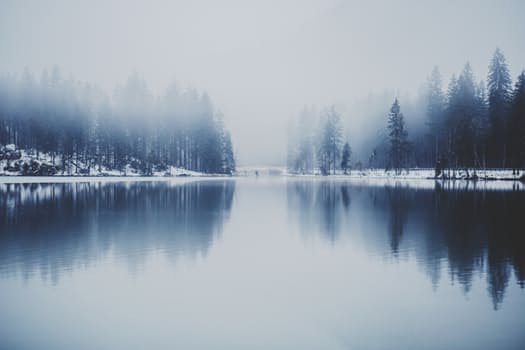 Photo of cold winter lake